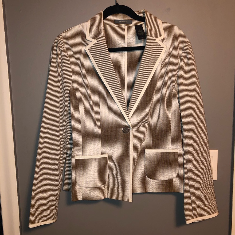 Seersucker blazer!
